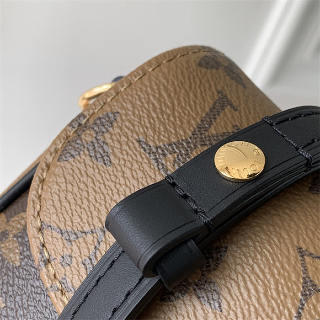 LV Wallet On Chain Ivy M26587