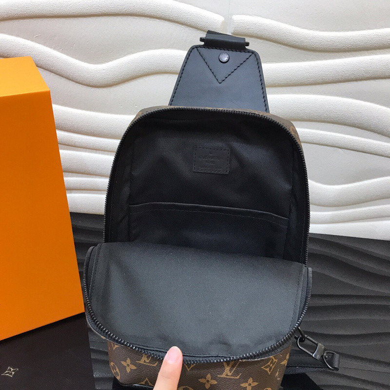 L*uis V*itton Shoulder Bag