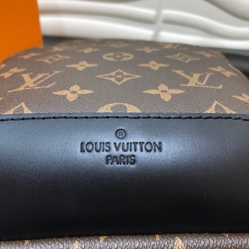 L*uis V*itton Shoulder Bag