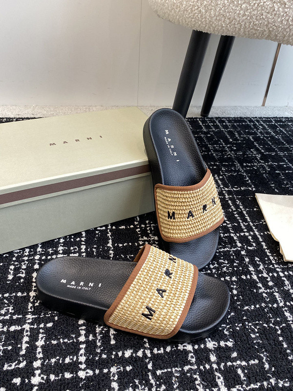 MARNI EMBROIDERED-LOGO SLIDES