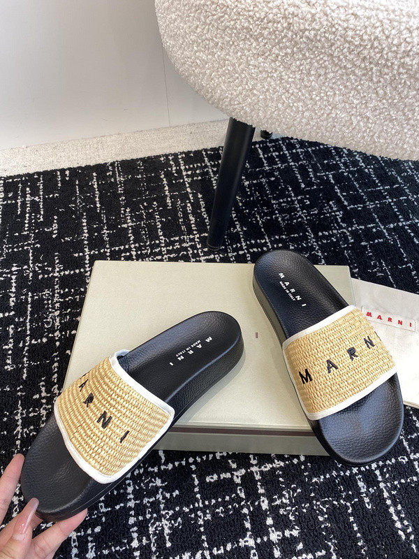 MARNI EMBROIDERED-LOGO SLIDES