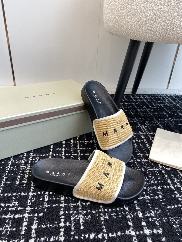 MARNI EMBROIDERED-LOGO SLIDES