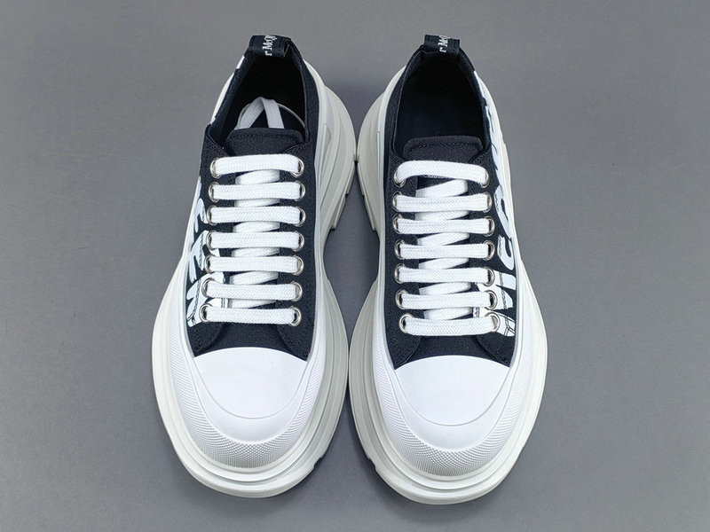 ALEXANDER MCQUEEN SNEAKER