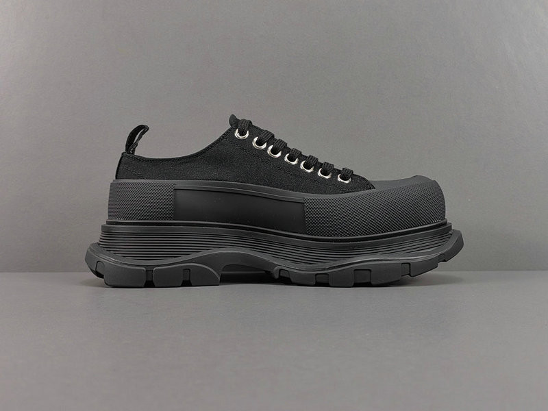 ALEXANDER MCQUEEN SNEAKER