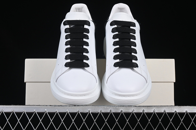 ALEXANDER MCQUEEN SNEAKER
