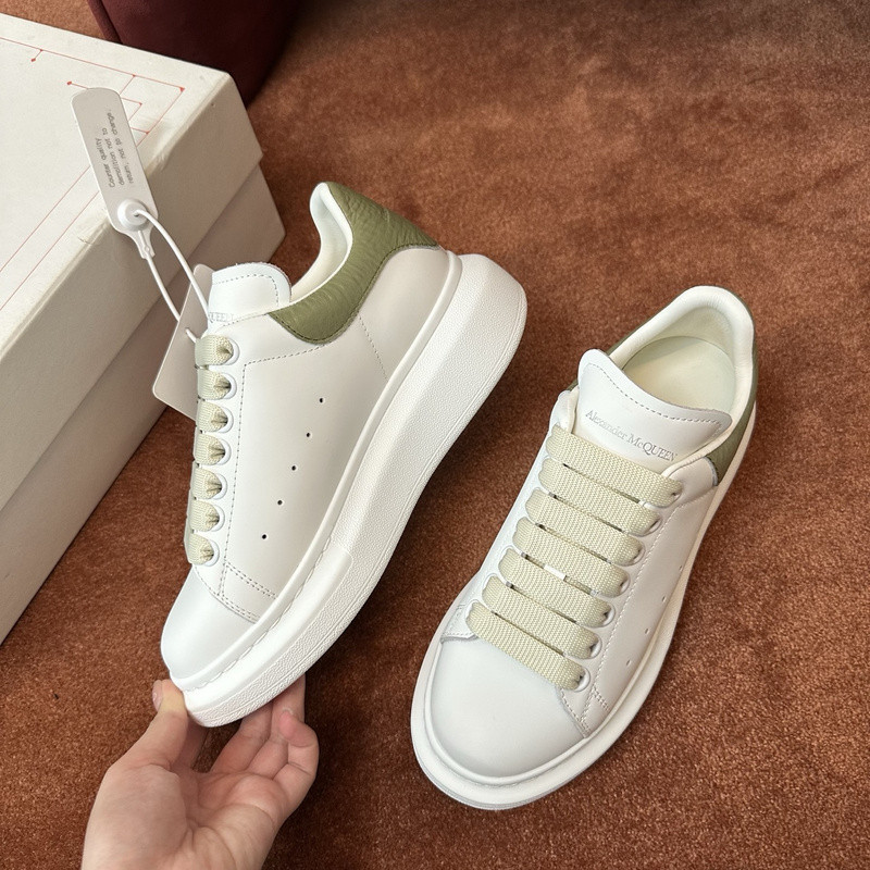 ALEXANDER MCQUEEN SNEAKER