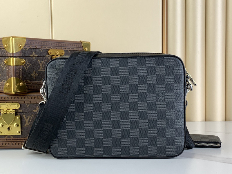 Louis Vuitton Trio Jm messenger