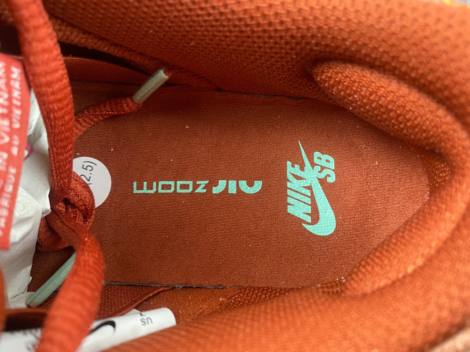 Nike SB Dunk Low "Mystic Red" DV5429-601