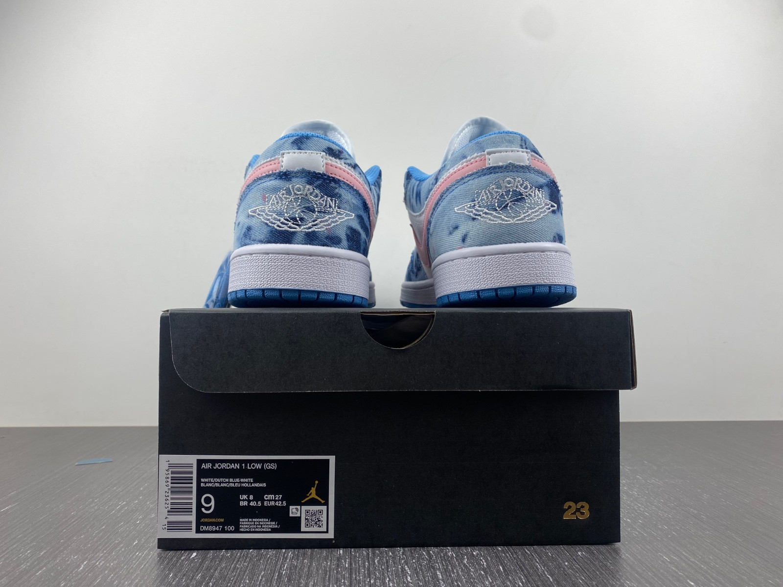Jordan 1 Low Washed Denim (GS) DM8947-100
