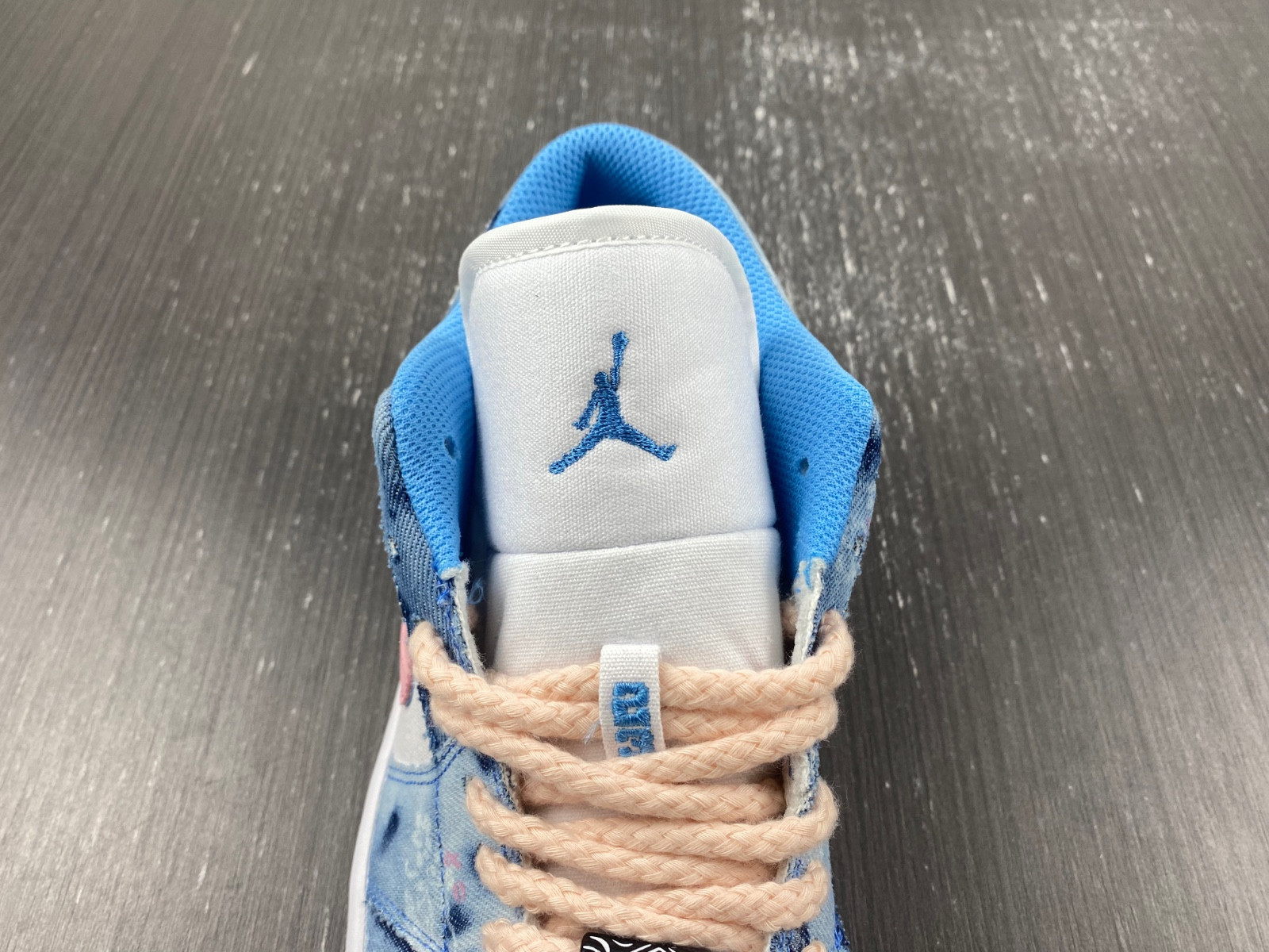 Jordan 1 Low Washed Denim (GS) DM8947-100