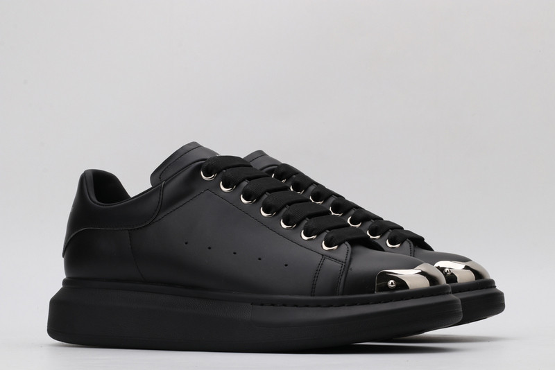ALEXANDER MCQUEEN SNEAKER