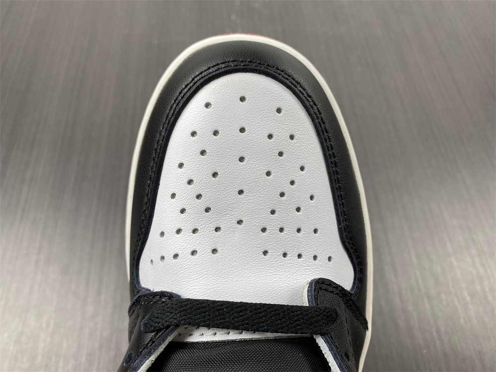 Jordan 1 Retro High Track Red 555088-112