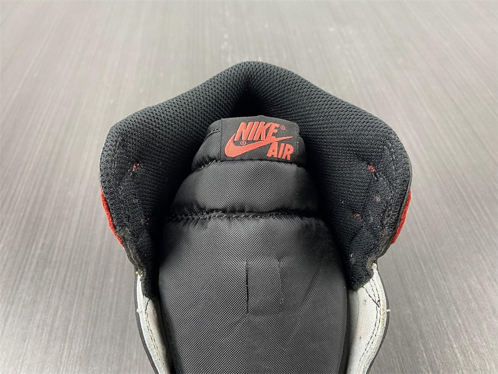 Jordan 1 Retro High Track Red 555088-112