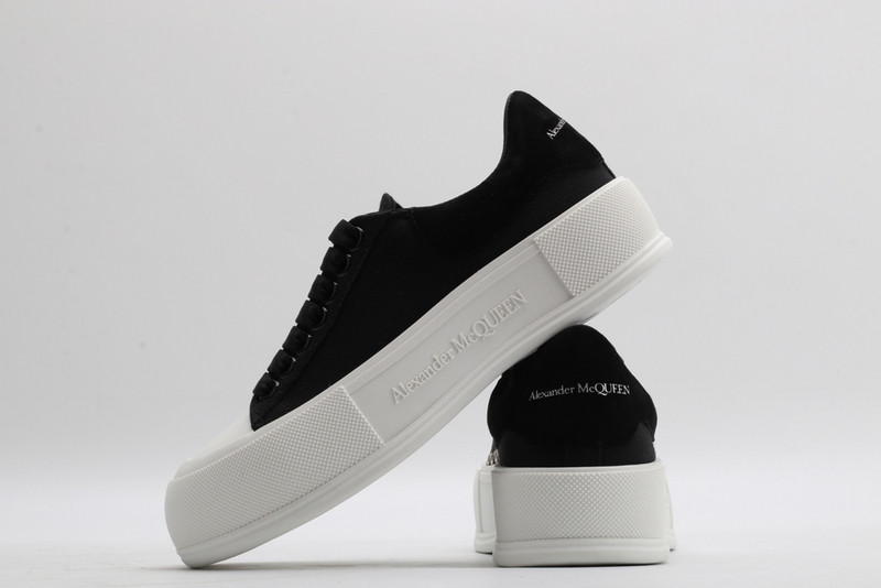 ALEXANDER MCQUEEN SNEAKER