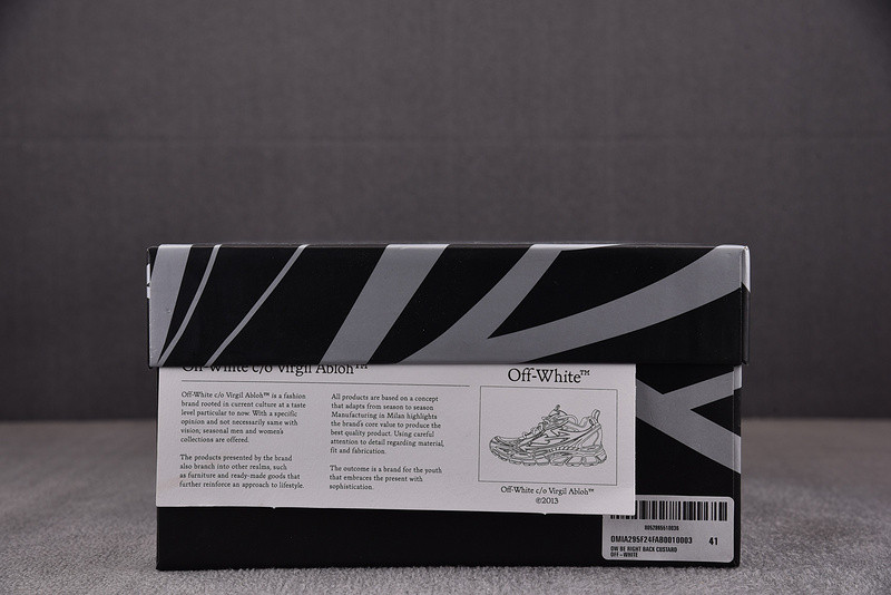 Off-White c/o Virgil Abloh