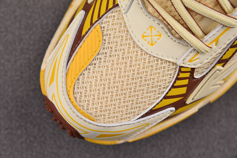 Off-White c/o Virgil Abloh