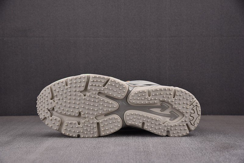 Off-White c/o Virgil Abloh