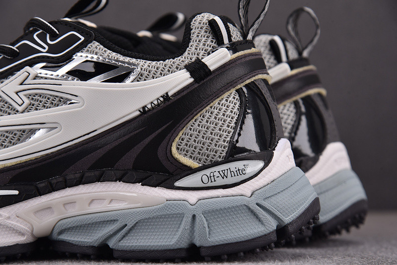 Off-White c/o Virgil Abloh