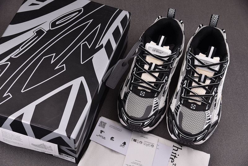 Off-White c/o Virgil Abloh