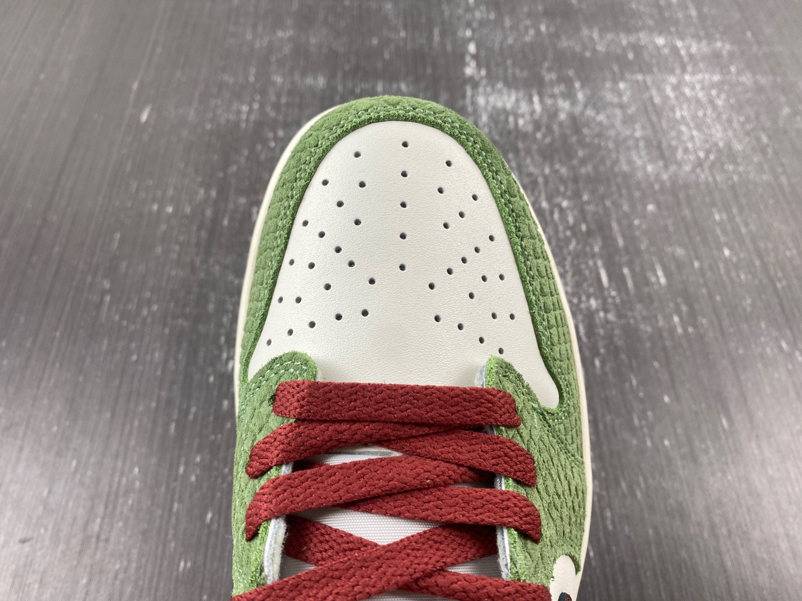 Air Jordan 1 Low OG Year of the Dragon FN3727-100