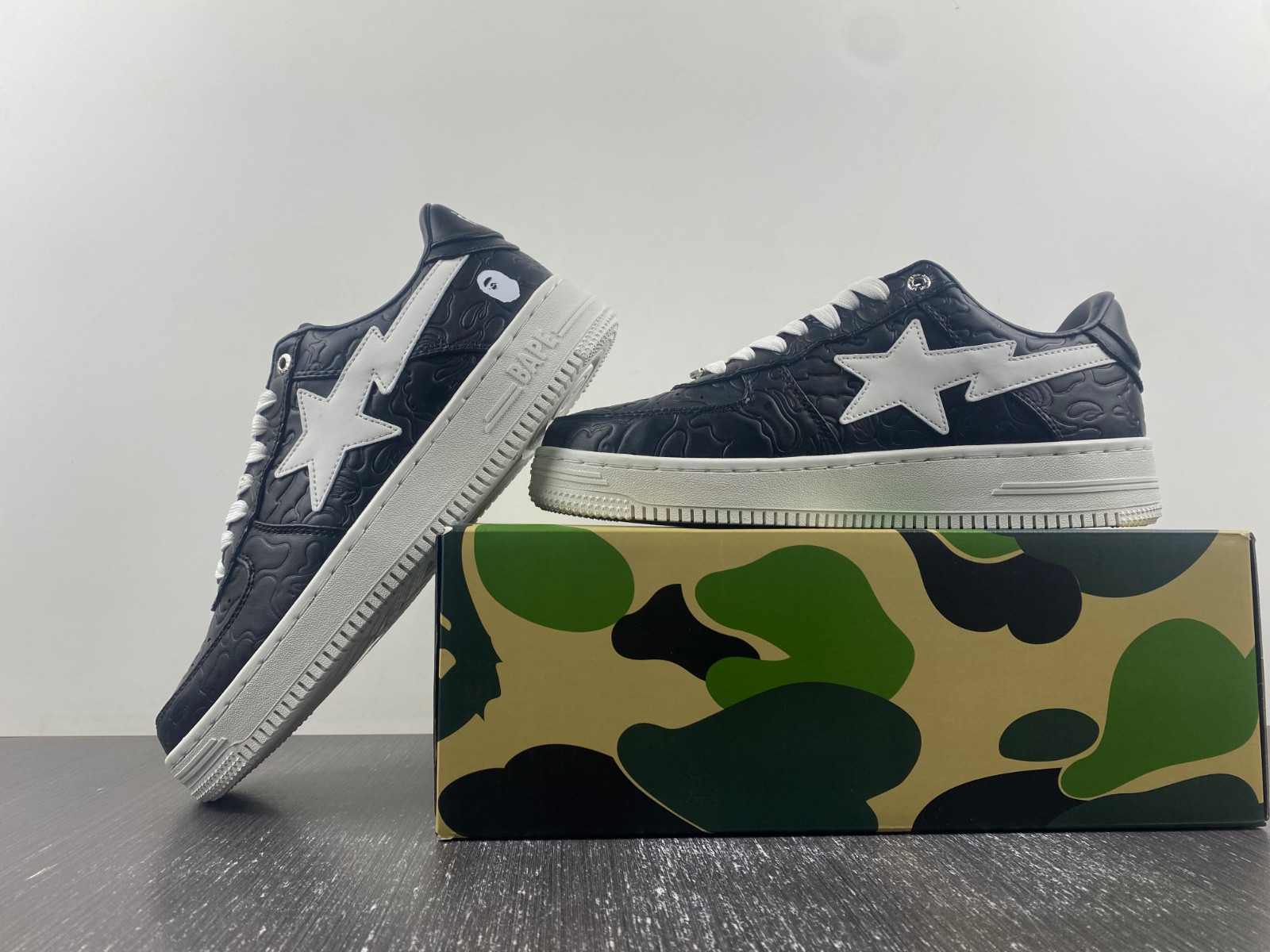 BAPE SNEAKERS