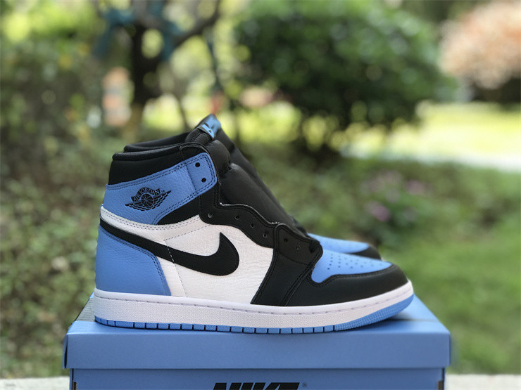 Air Jordan 1 High OG University Blue DZ5485-400