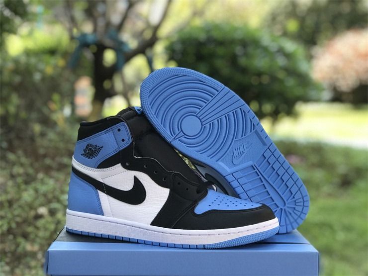 Air Jordan 1 High OG University Blue DZ5485-400