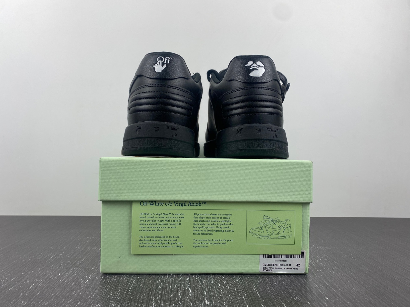 Off-White c/o Virgil Abloh