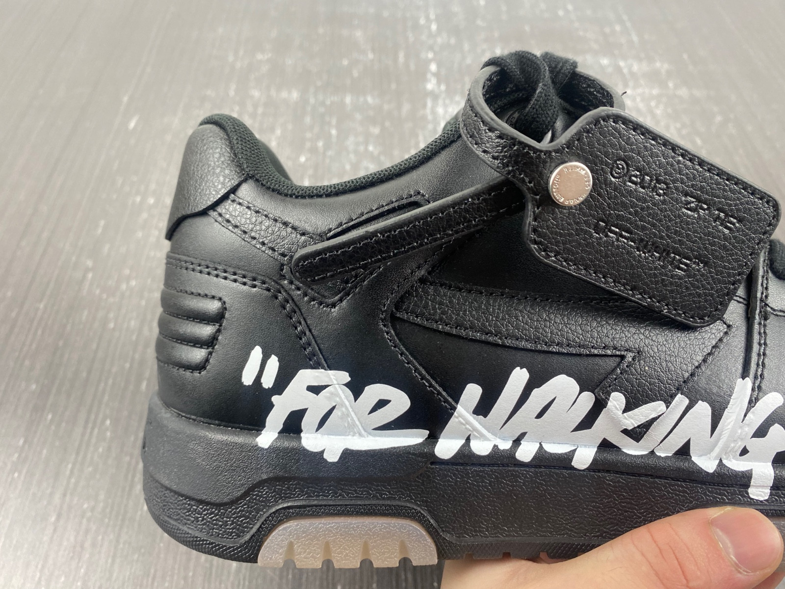 Off-White c/o Virgil Abloh