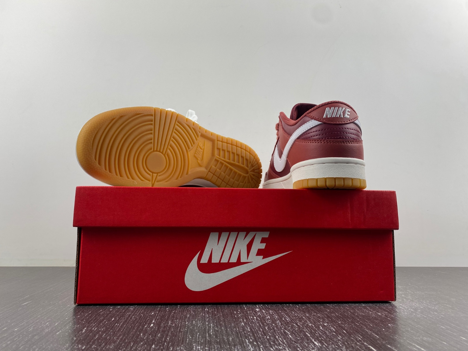 Dunk Low With Hits Of “Desert Berry”DD1503-603