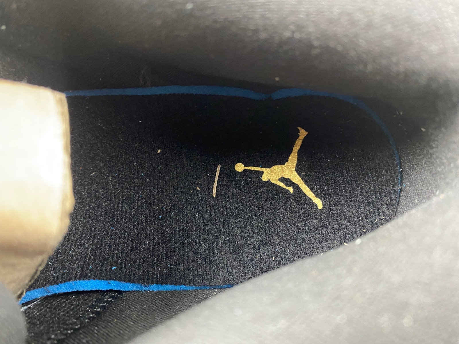 Jordan 1 Low SE Gold Toe (GS) - DR6970-071