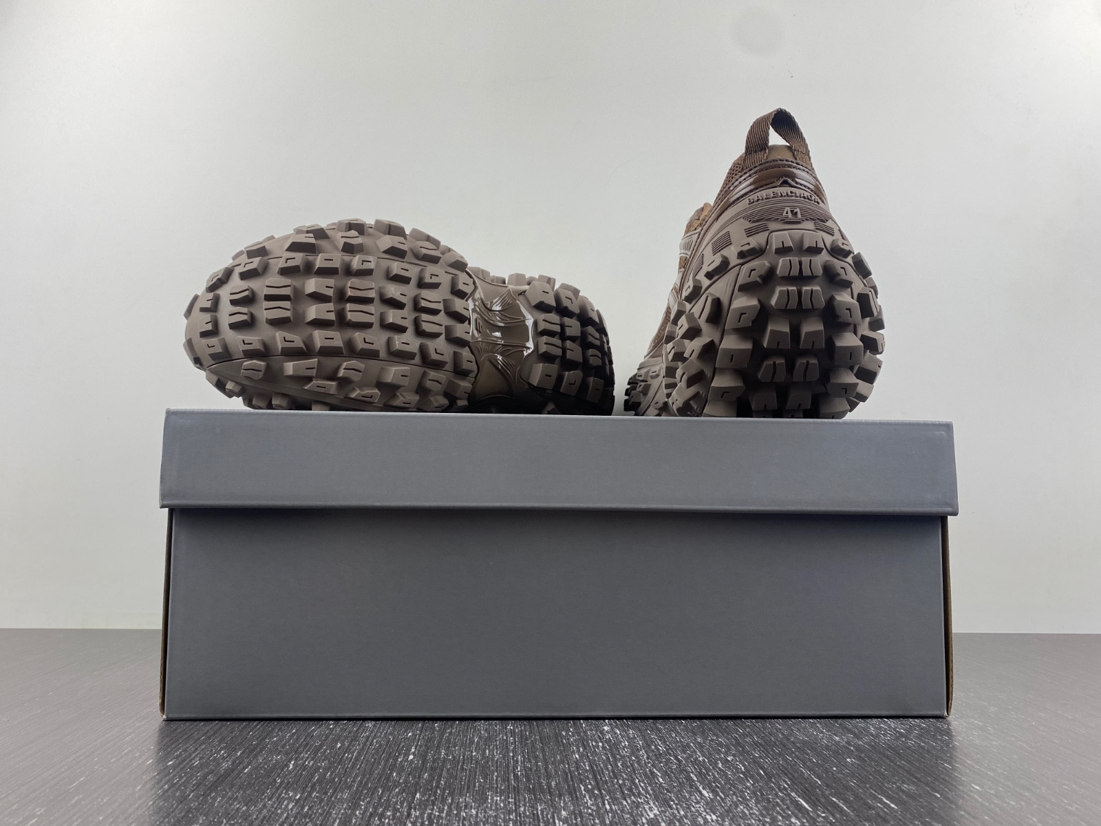 Ba*len*cia*ga bouncer chunky-sole sneakers