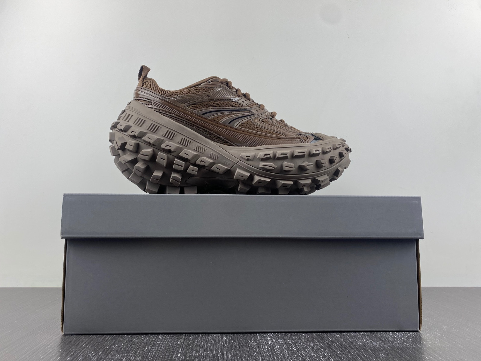 Ba*len*cia*ga bouncer chunky-sole sneakers