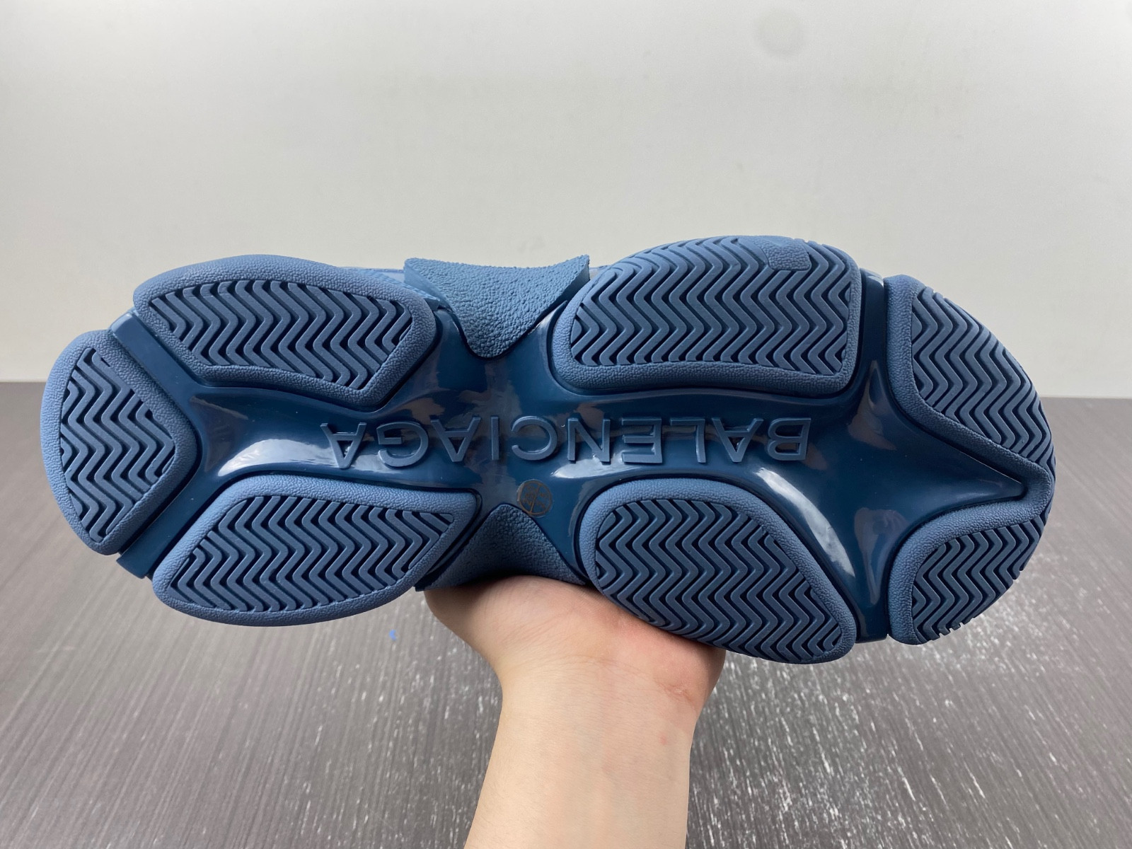 Ba*len*cia*ga triple s 734954 w2paa 4000