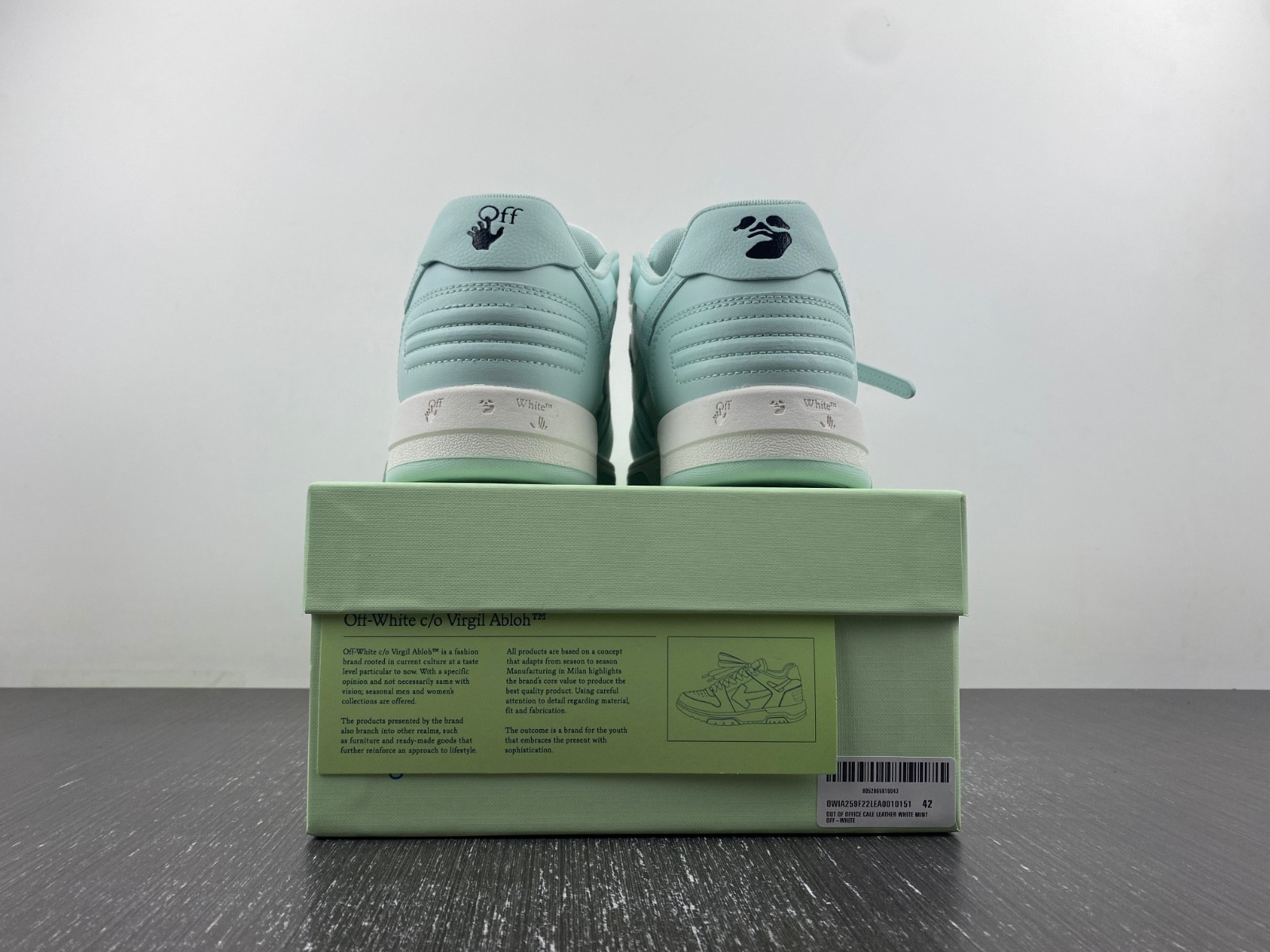 Off-White c/o Virgil Abloh