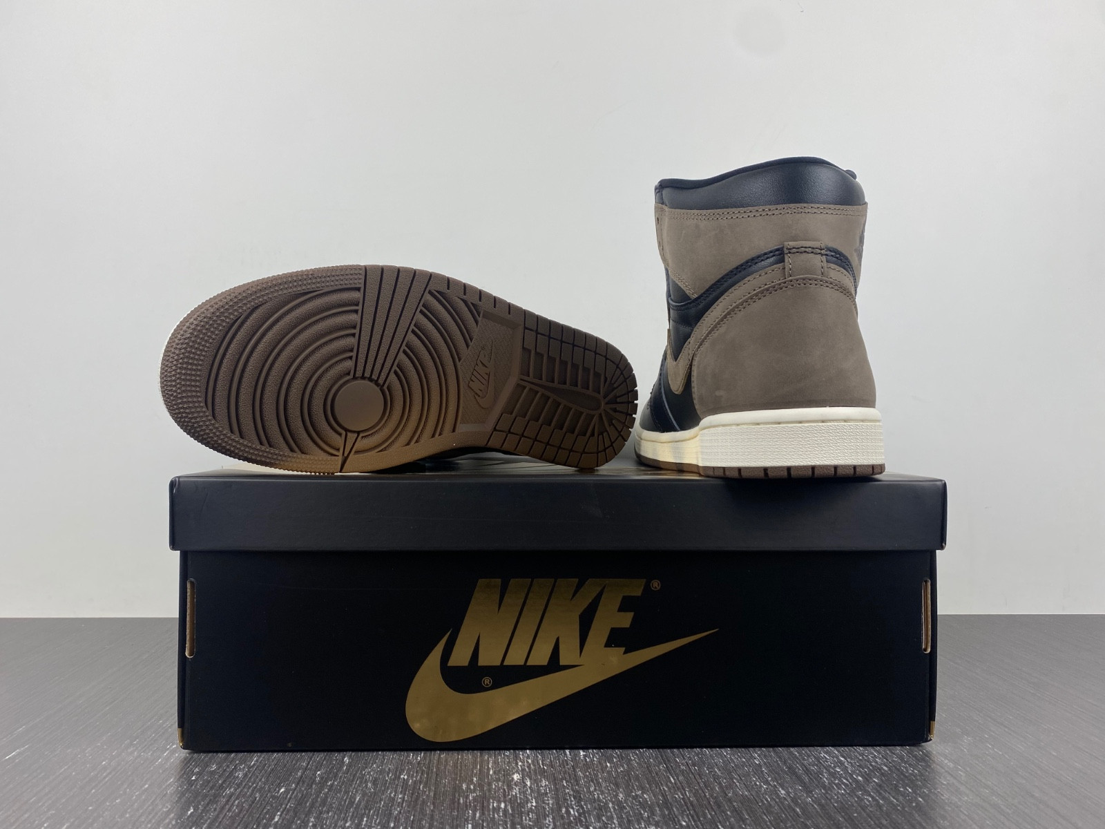 Air Jordan 1 Retro High OG "Palomino" DZ5485-020