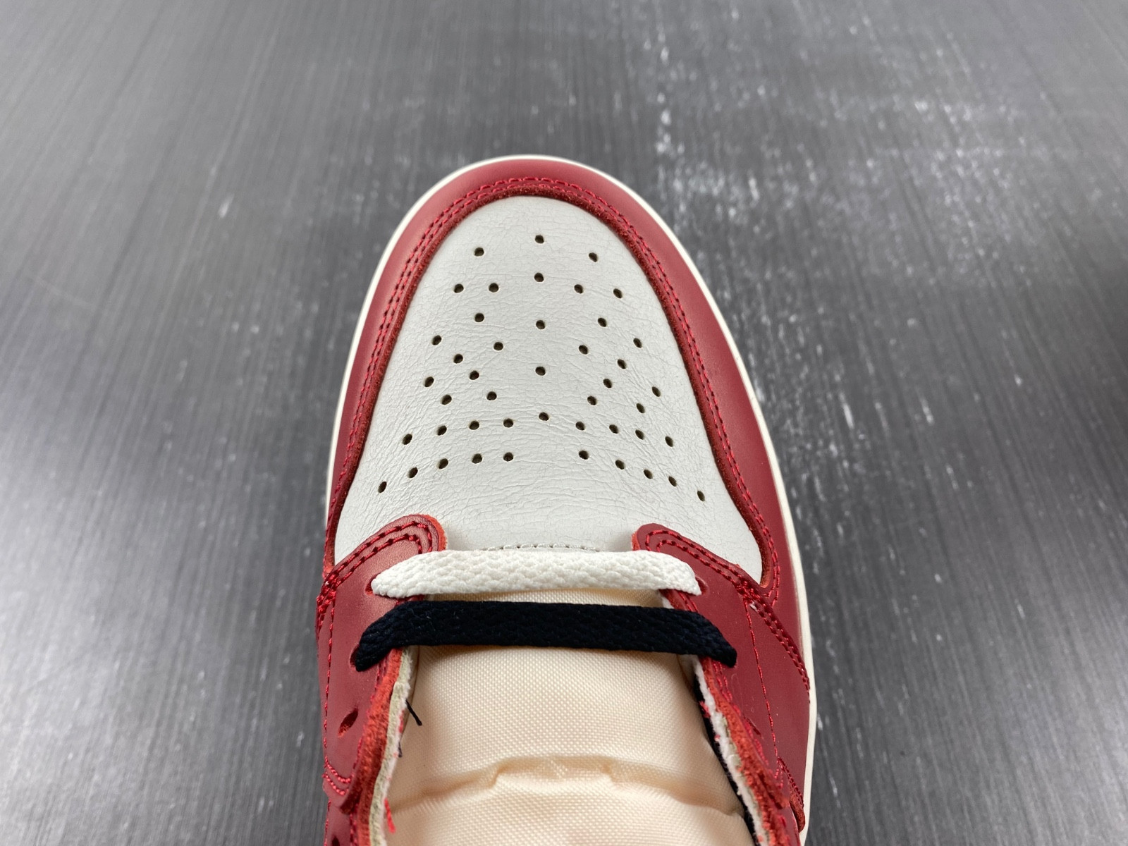 Jordan 1 Retro High OG Chicago Lost and Found DZ5485-612