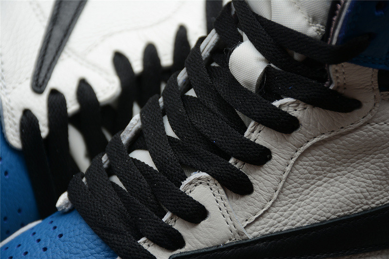 Air Jordan 1 Travis Scott DH3227-105