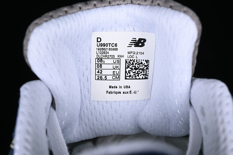 New Balance 990v6 