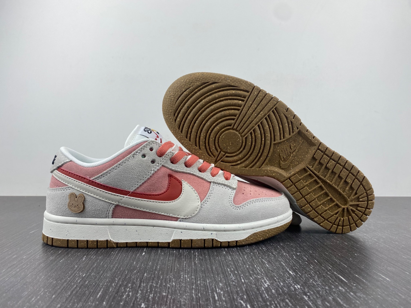 Nike Dunk Low SE DO9457-110