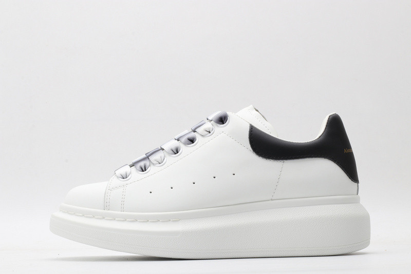 ALEXANDER MCQUEEN SNEAKER