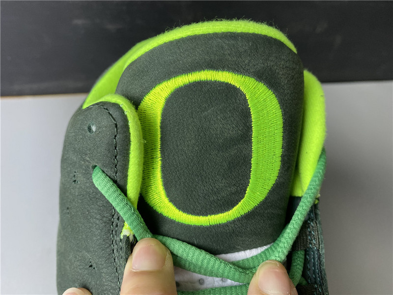 Jordan 13 Retro Oregon Ducks PE AR4390-313