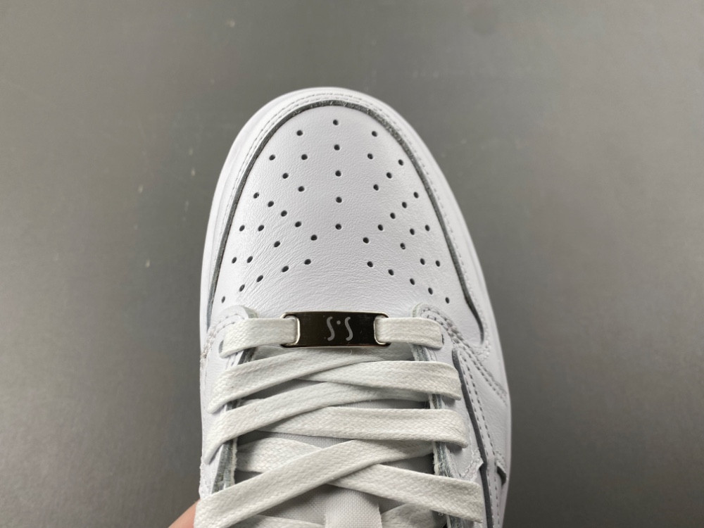 Air Jordan 1 Retro Low OG Travis Scott White Part TD1228-111