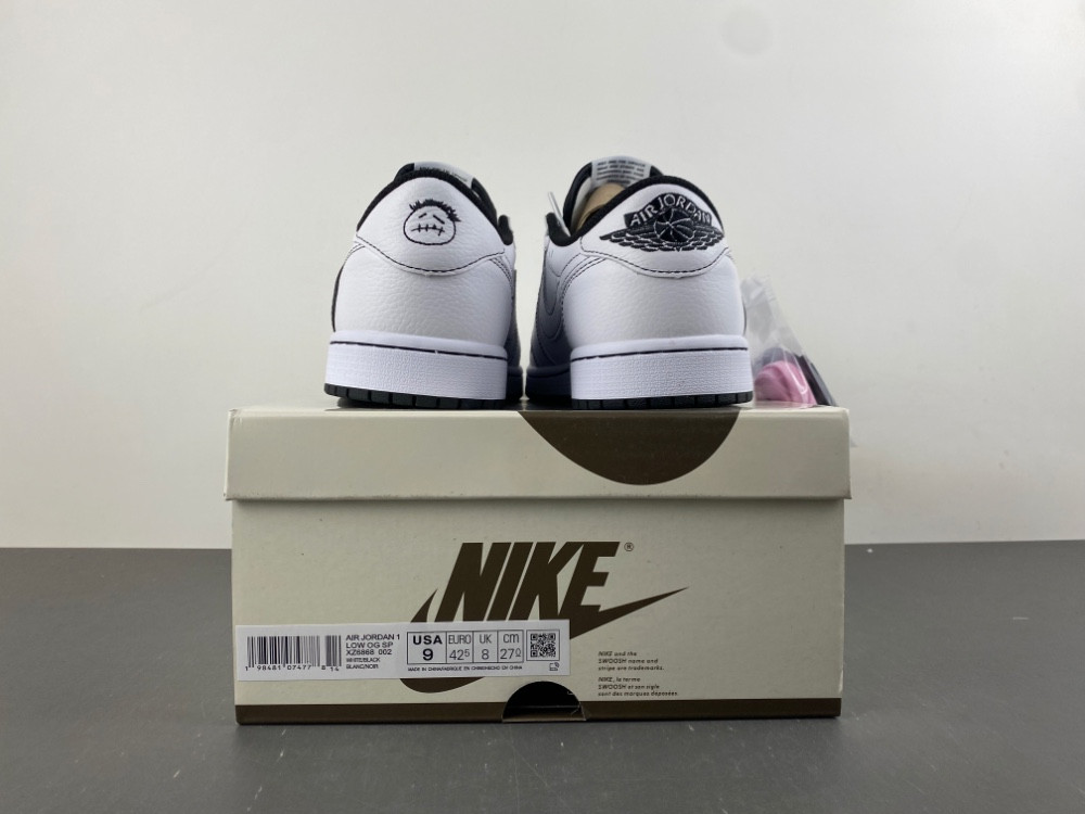 Travis Scott x AJ 1 Low Black White Phantom XZ6868 002