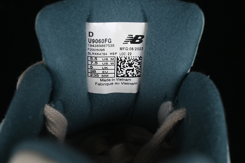 New Balance 9060 "New Spruce/Salt Marsh" U9060FG