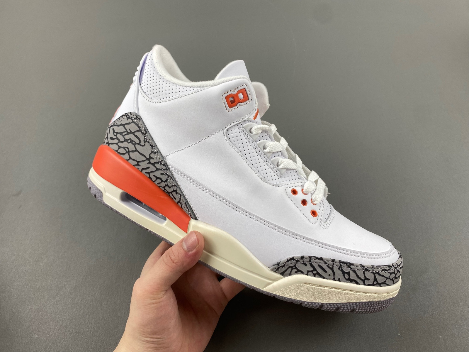 Air Jordan 3 WMNS Georgia Peach CK9246-121