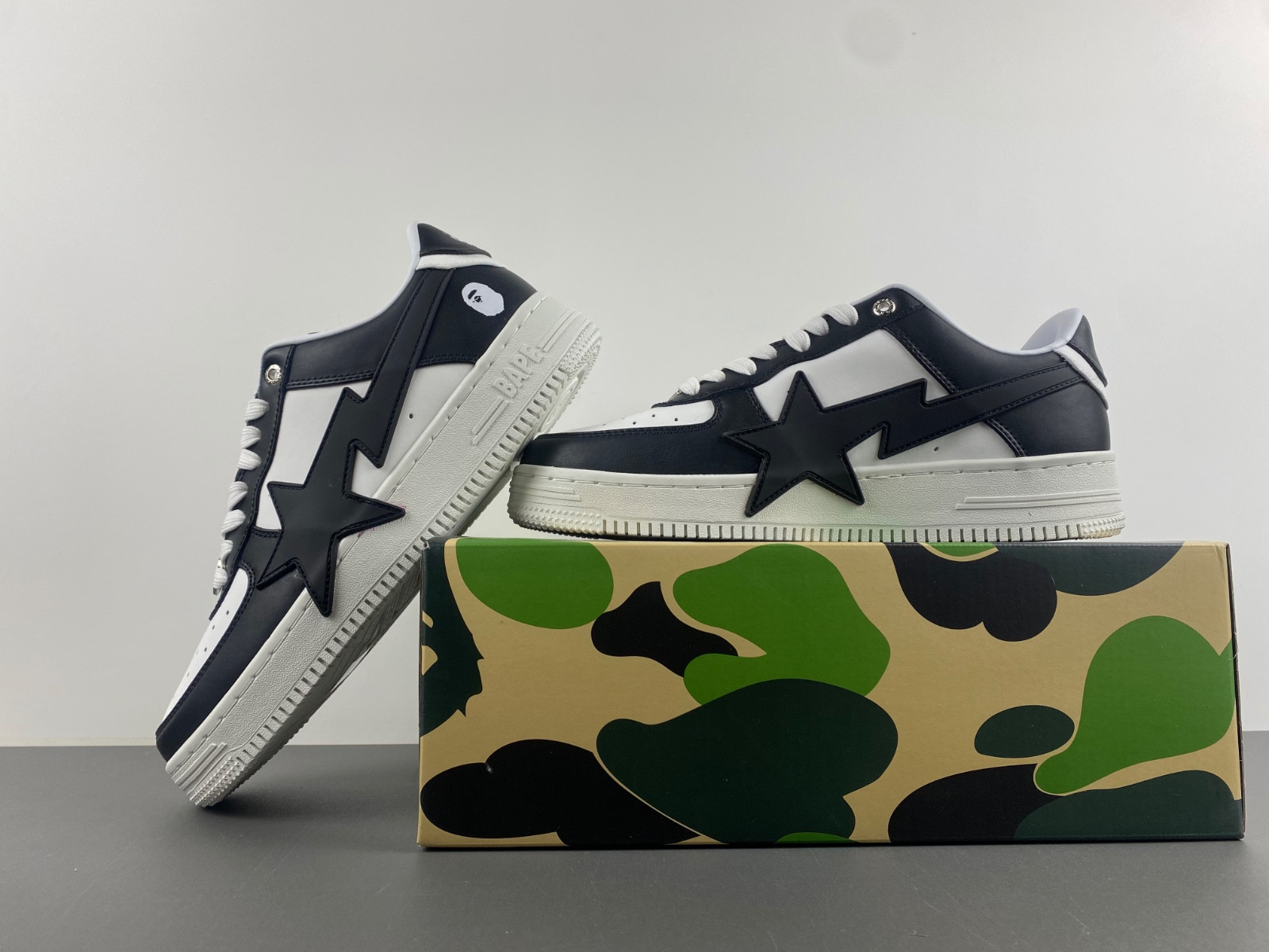 BAPE SNEAKERS