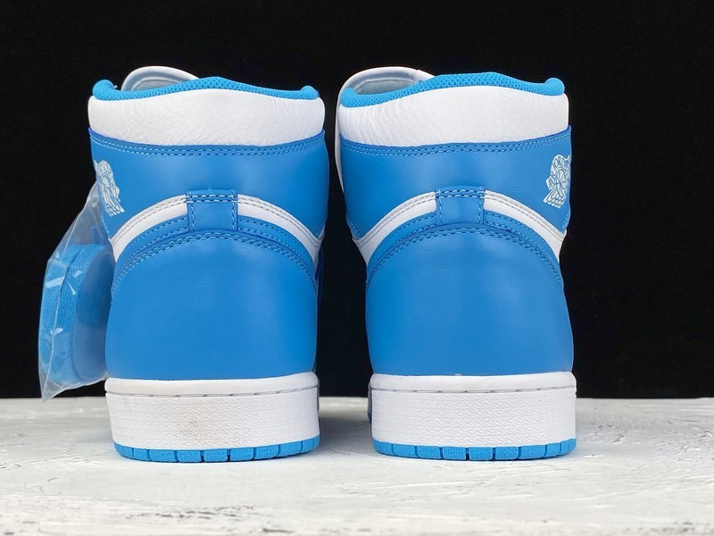 Air Jordan 1 Retro High OG “UNC” 555088-117