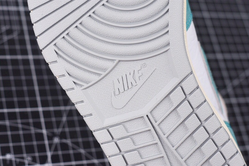 Air Jordan 1 Retro High Turbo Green 555088-311