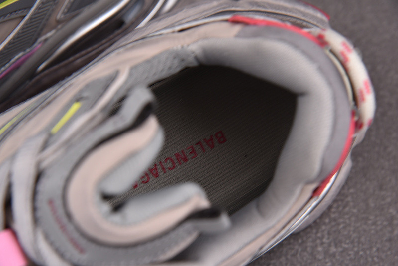 Balenciaga Runner 779064-W3RBXP-0213